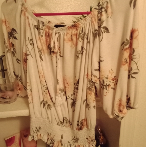 Shirt - Picture 1 of 1